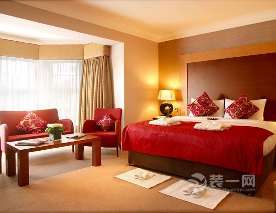 婚房卧室装修效果图